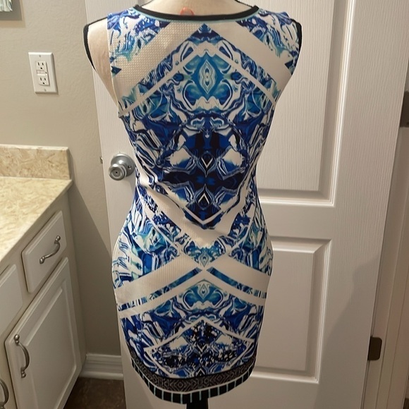 NWOT Peach Puff Abstract Body Con Dress Size Small - Picture 4 of 7